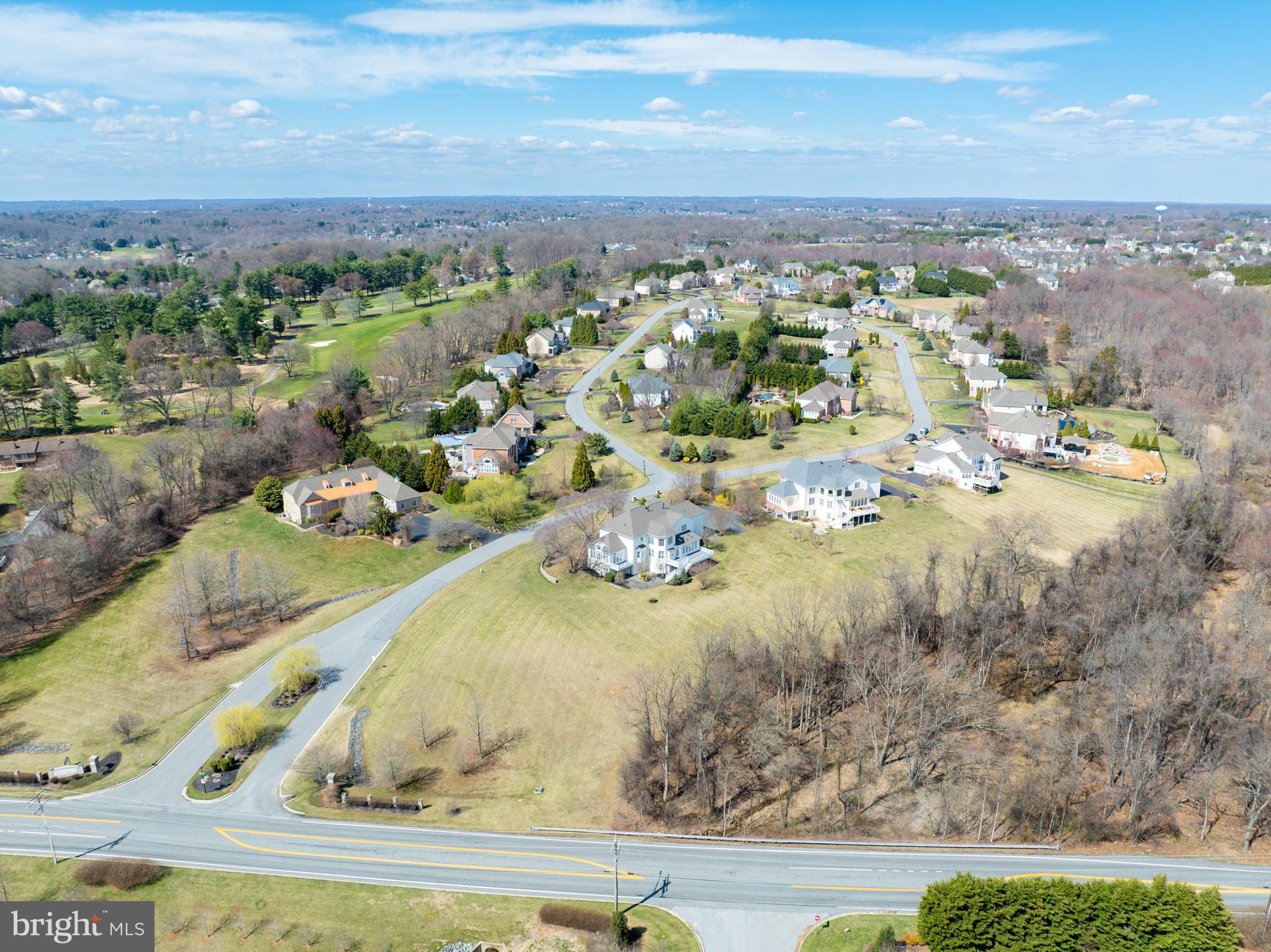 WILLOW CHASE - Residential