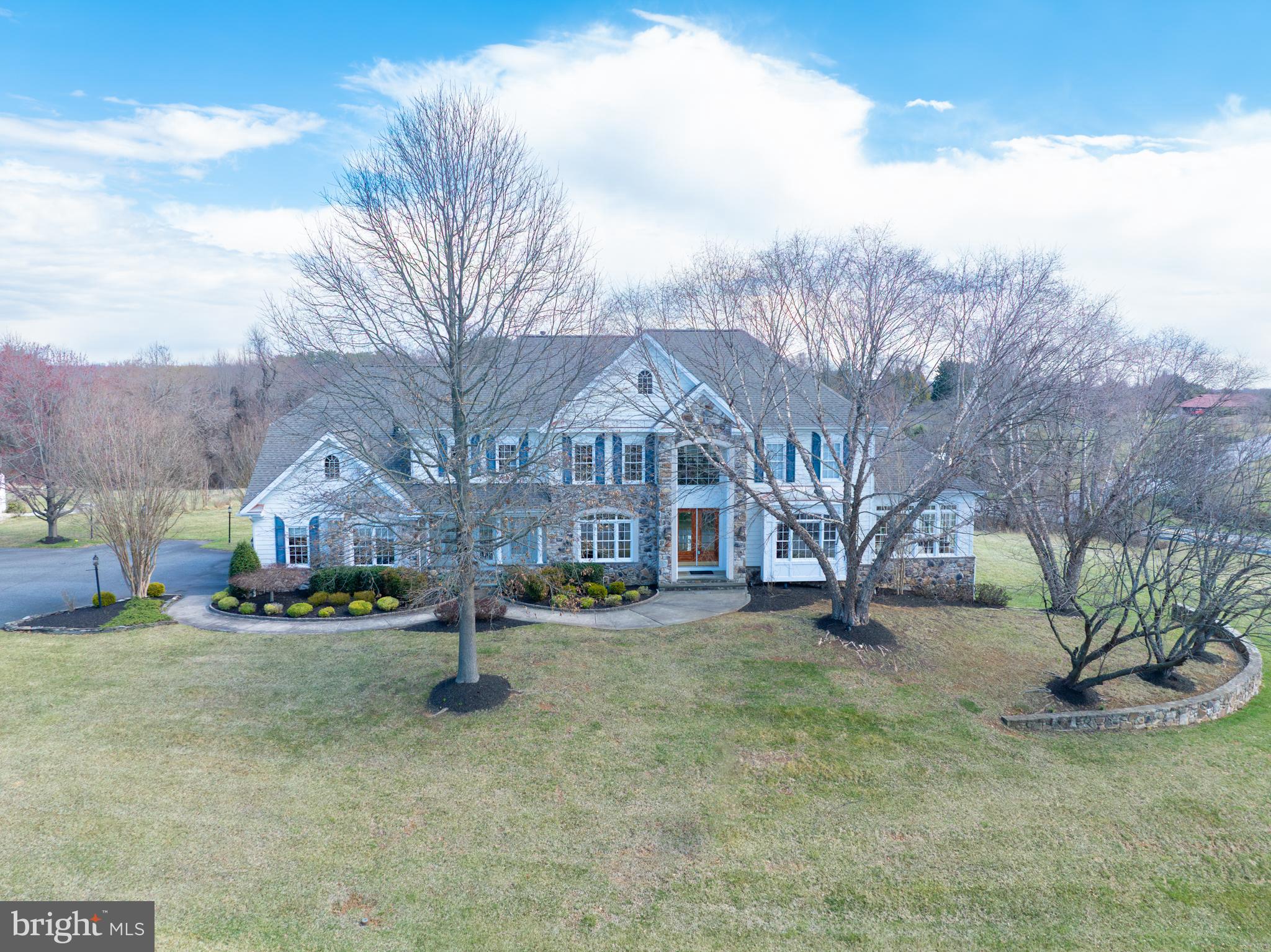 WILLOW CHASE - Residential