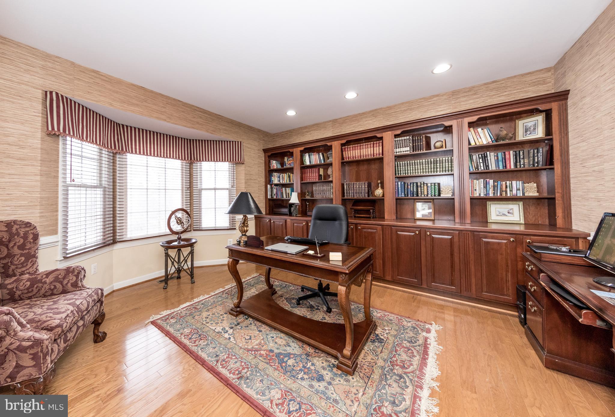 WILLOW CHASE - Residential