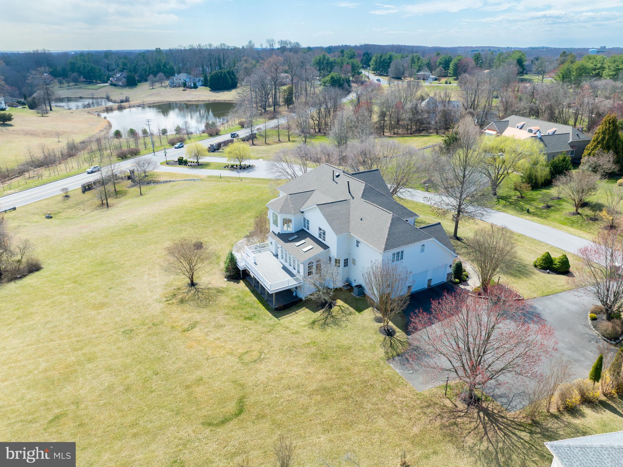 WILLOW CHASE - Residential