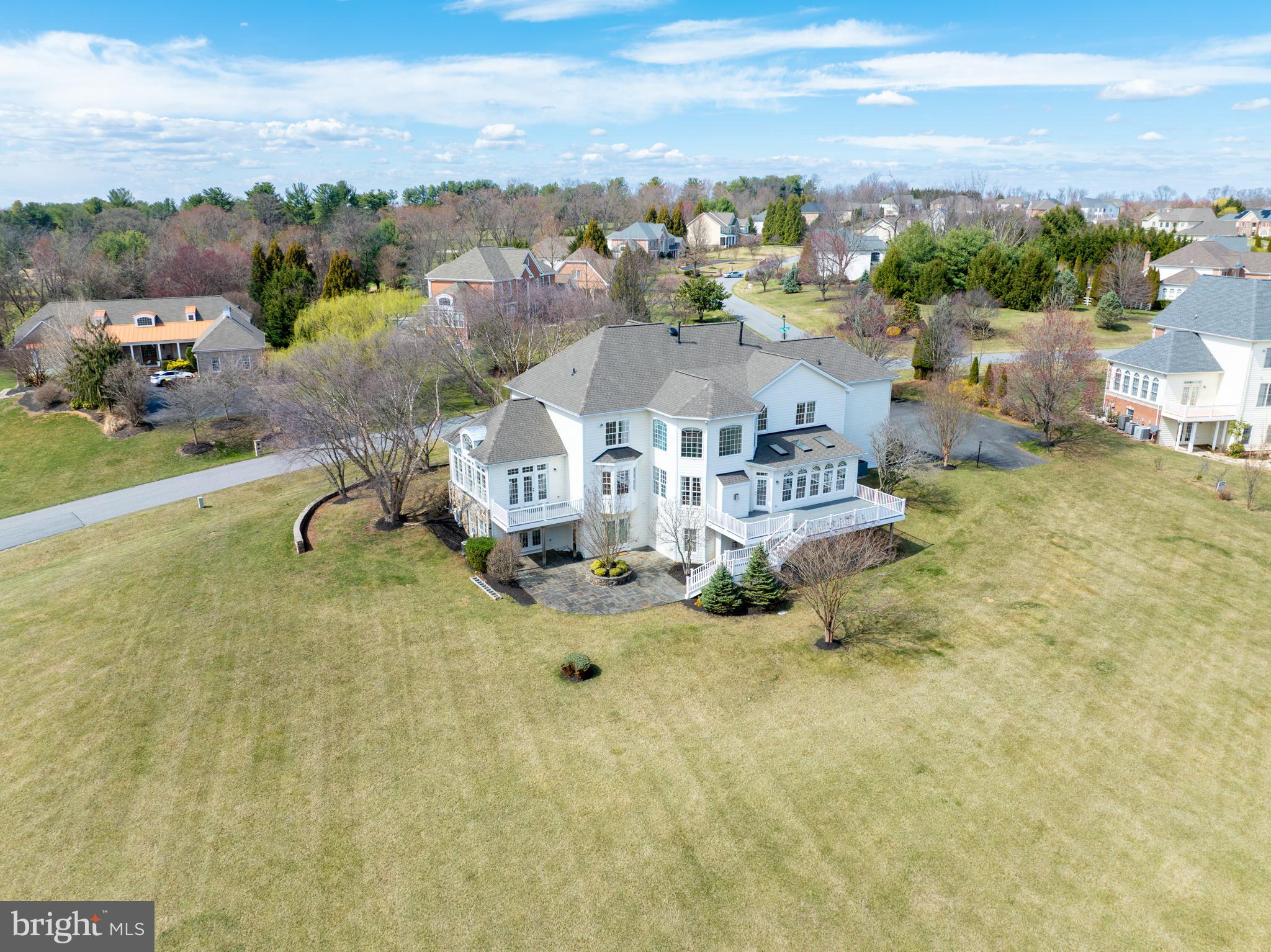 WILLOW CHASE - Residential