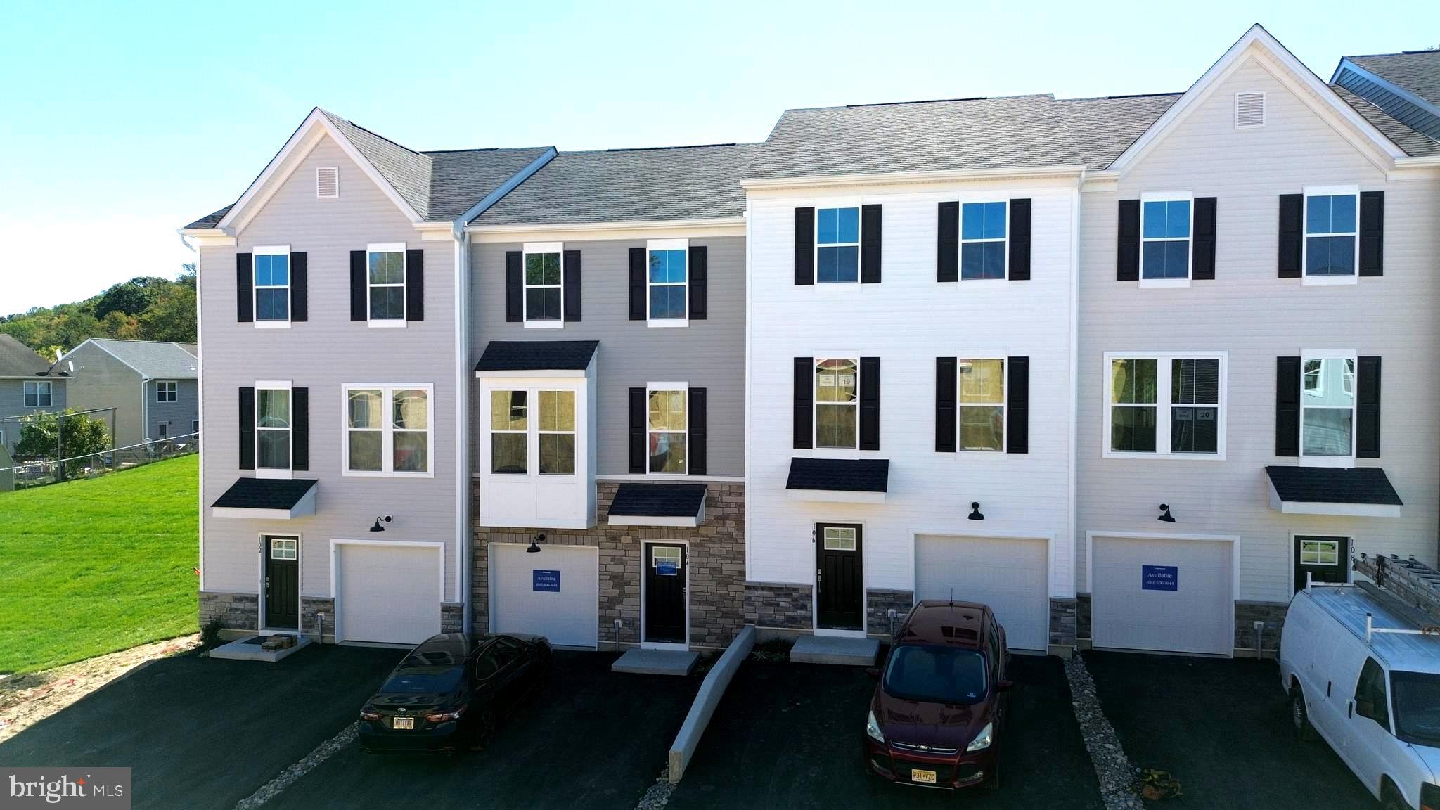 DOWNINGTOWN RIDGE - Residential Lease