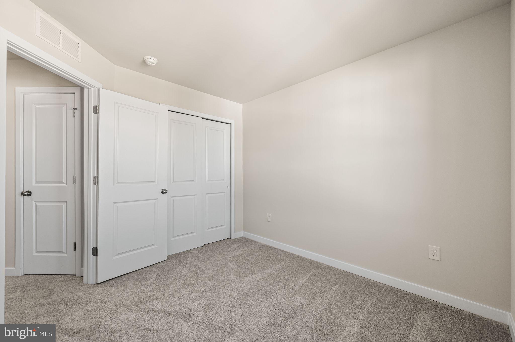 DOWNINGTOWN RIDGE - Residential Lease