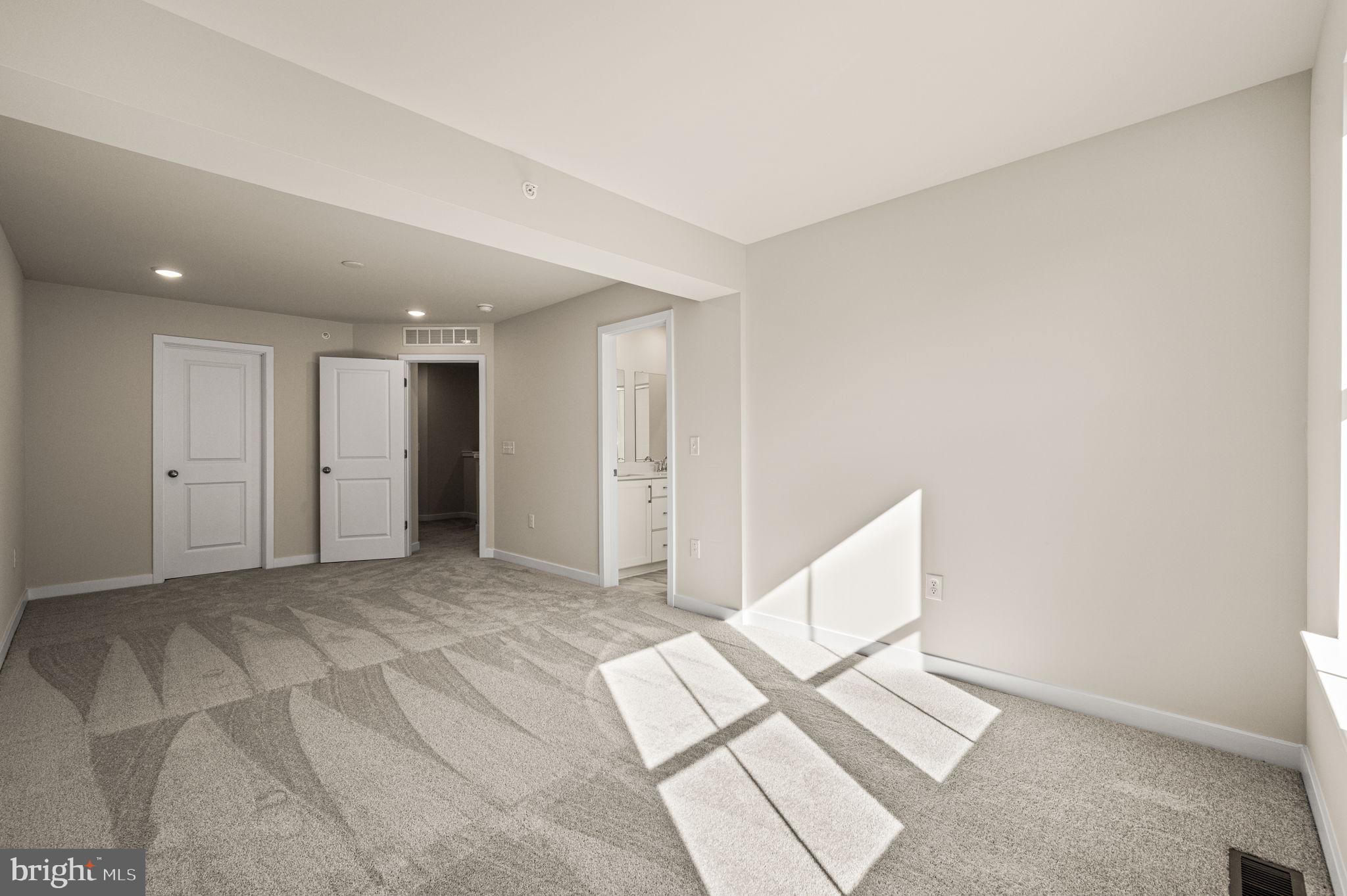 DOWNINGTOWN RIDGE - Residential Lease