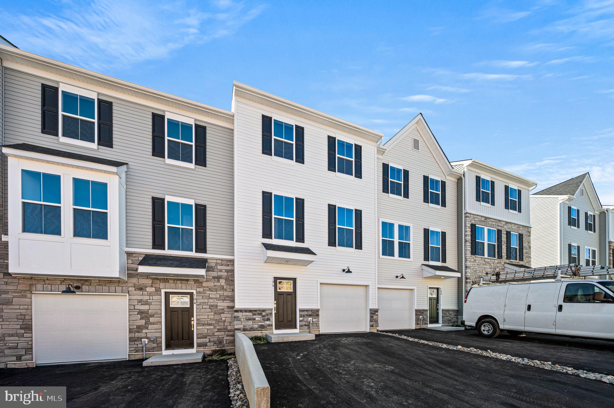DOWNINGTOWN RIDGE - Residential Lease