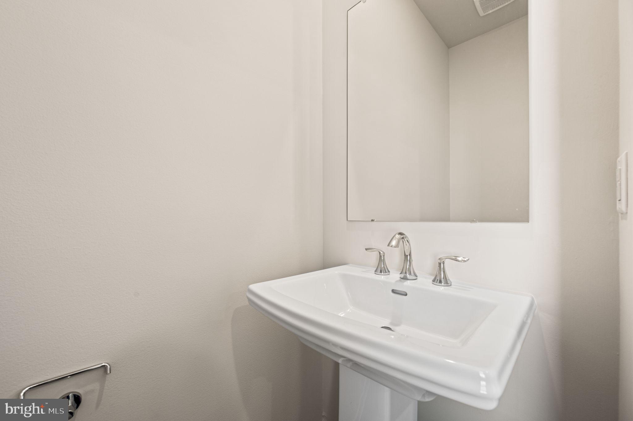 DOWNINGTOWN RIDGE - Residential Lease