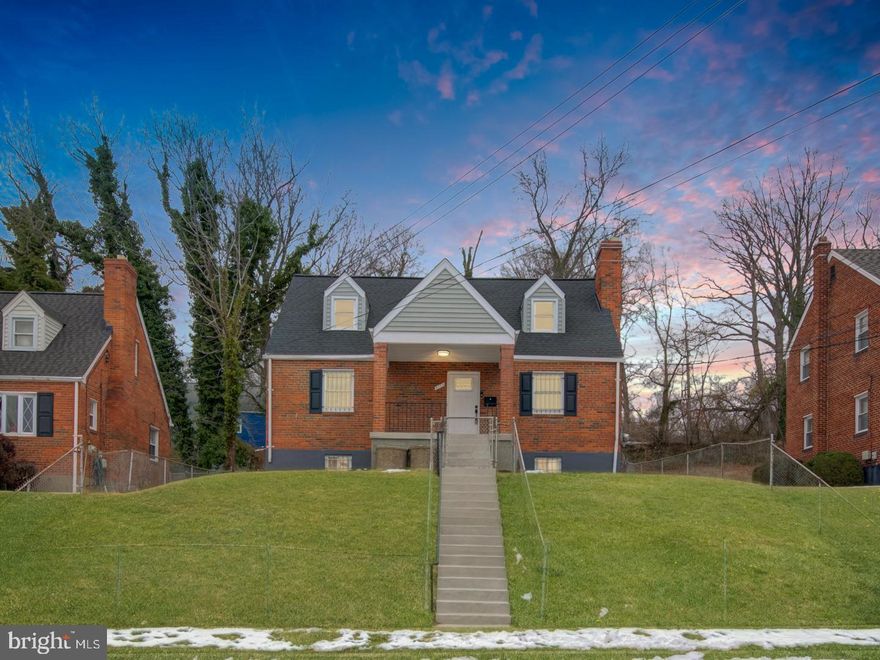 Welcome to this beautifully renovated 4-bedroom, 3-bathroom home offering three levels of versatile living space. The heart of the home features a modern kitchen with sleek Quartz countertops, a stylish backsplash, and brand-new stainless steel appliances. Luxury Vinyl Flooring  a contemporary feel, while recessed lighting throughout enhances the crisp, clean ambiance.
The finished basement offers a separate living area, ideal for guests or a private retreat. It includes a full bathroom, kitchenette, and direct access to the fenced-in backyard..
Convinient location, closed to DC