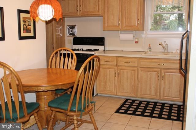 MIDLAND-HOLLYWOOD HEIGHTS - Residential