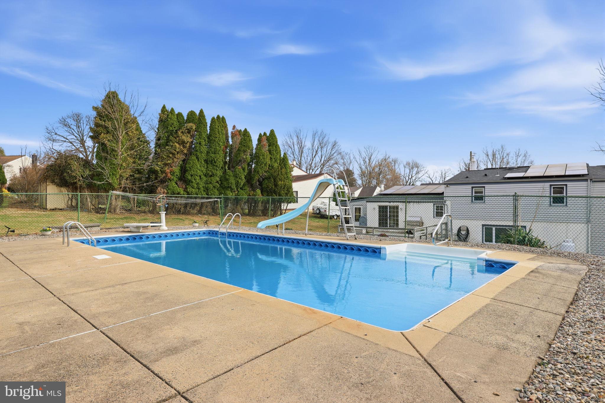 PINE RUN VLY - Residential