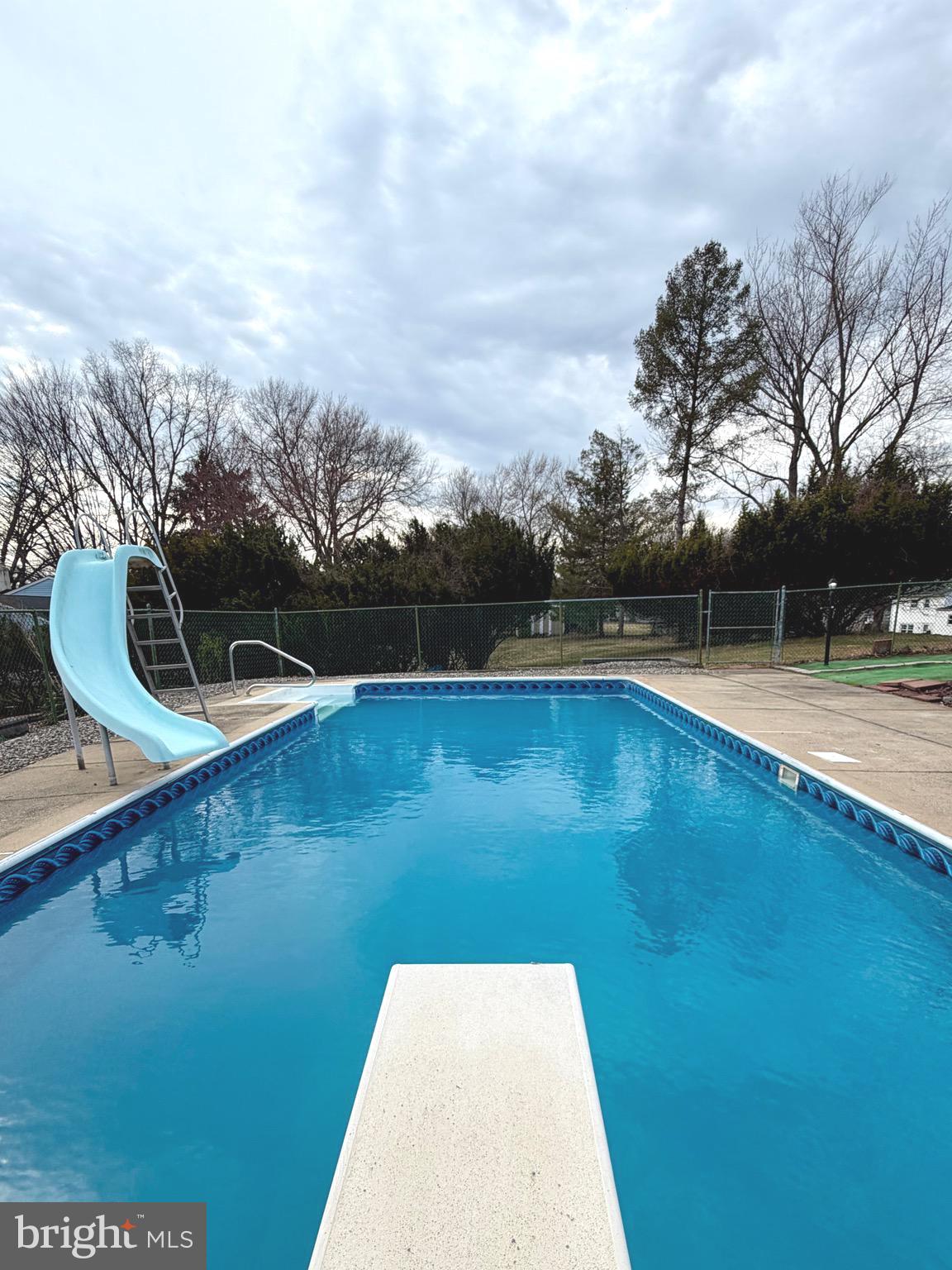 PINE RUN VLY - Residential