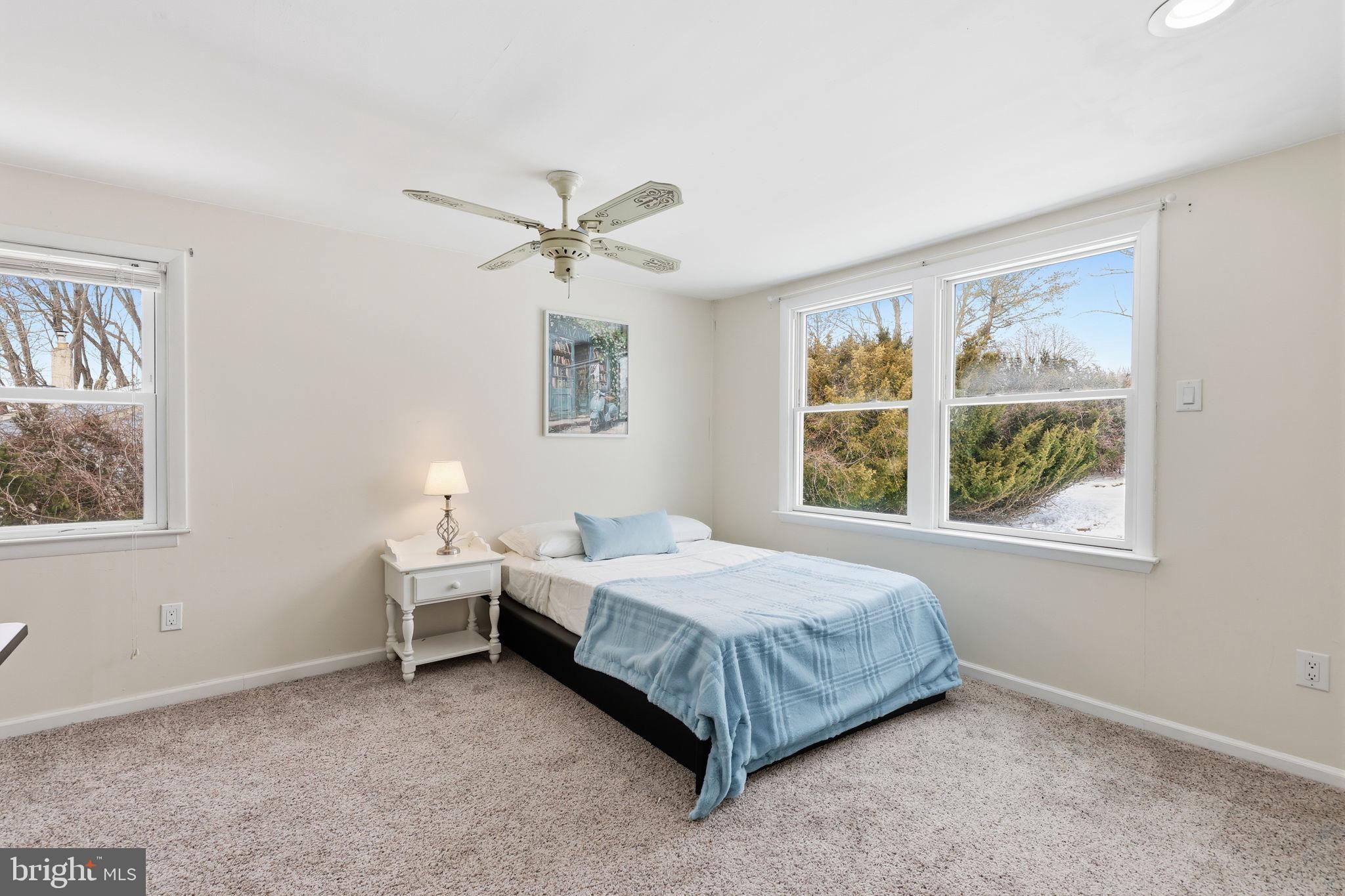 PINE RUN VLY - Residential