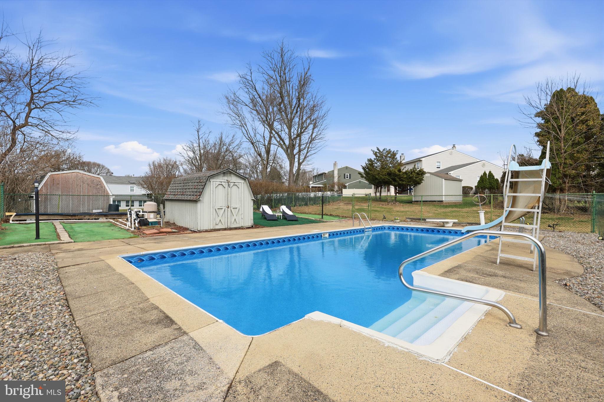 PINE RUN VLY - Residential