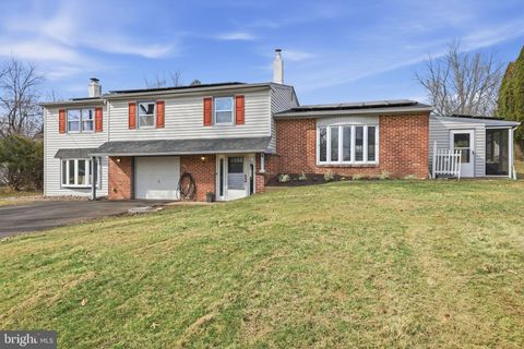95 LONGVIEW DRIVE CHURCHVILLE PA 18966