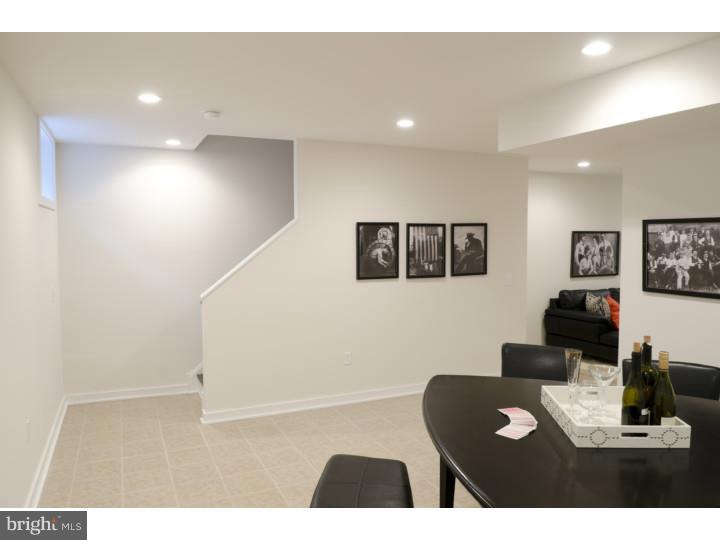 PORT RICHMOND - Residential Lease