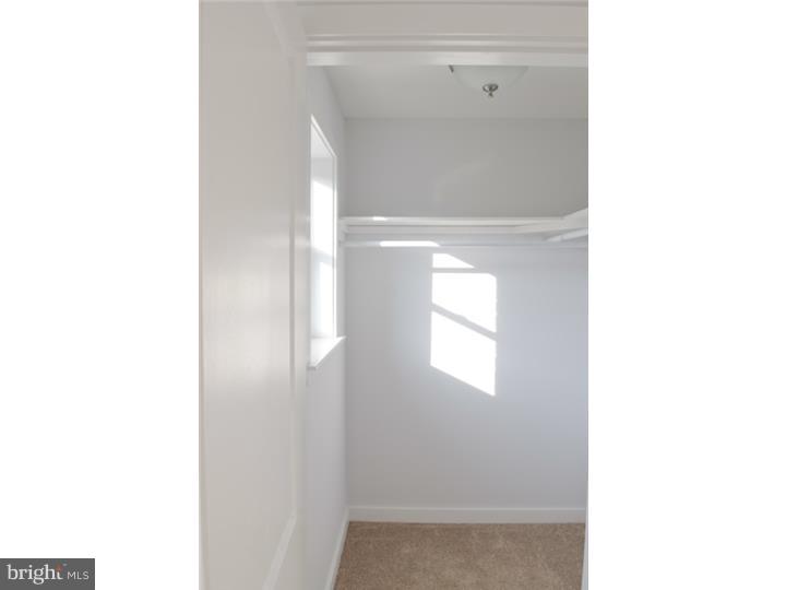 PORT RICHMOND - Residential Lease