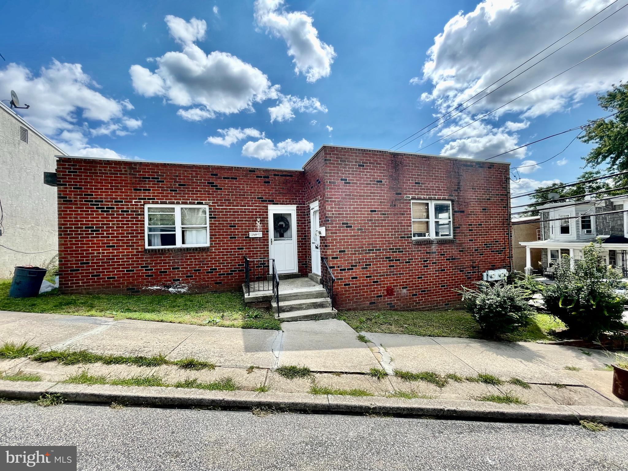 ROXBOROUGH - Residential Lease