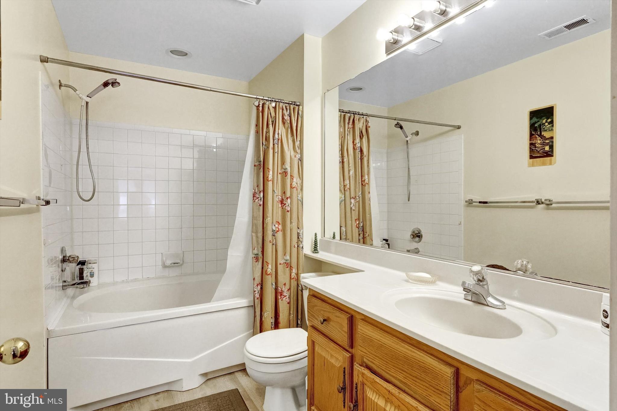 SILVERBROOK FARMS - Residential