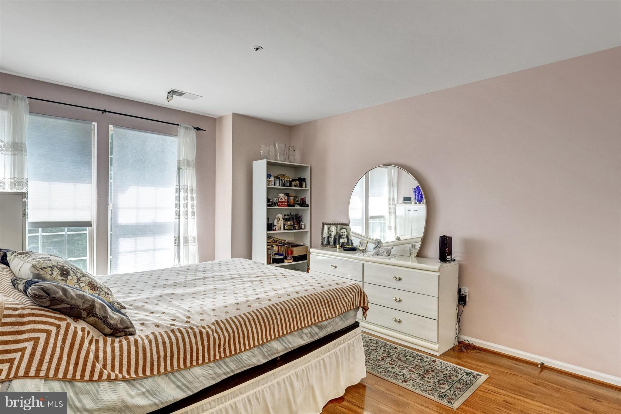 SILVERBROOK FARMS - Residential