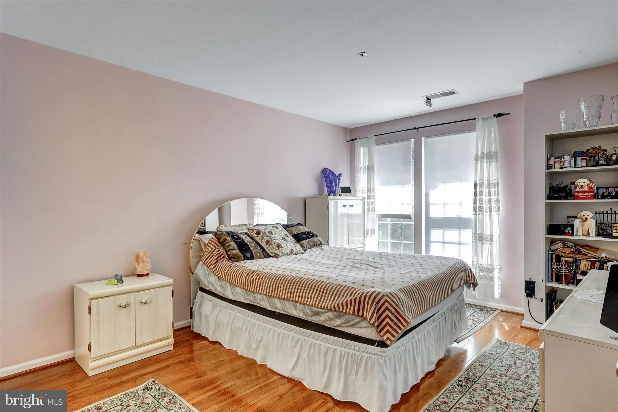 SILVERBROOK FARMS - Residential