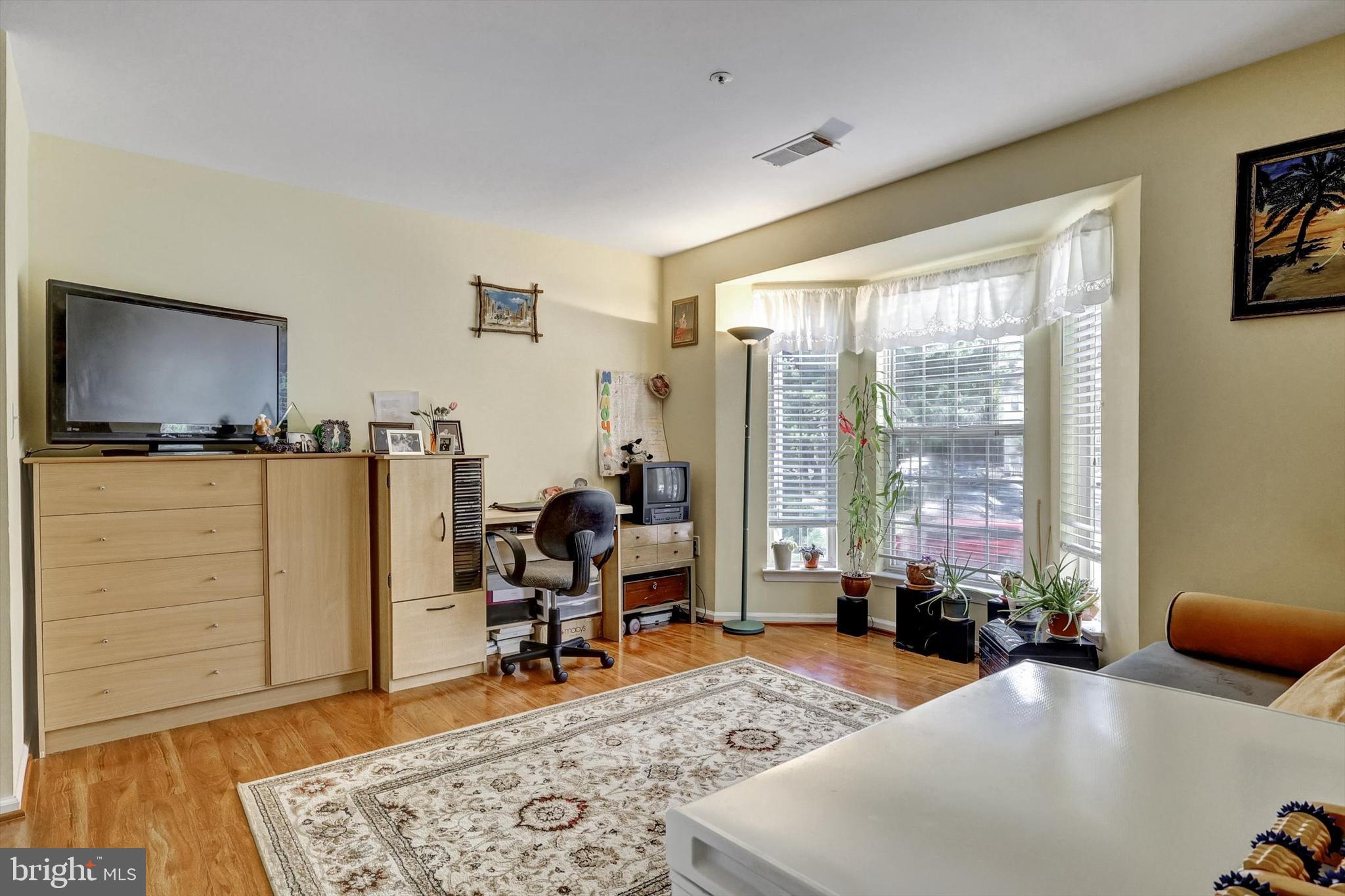 SILVERBROOK FARMS - Residential