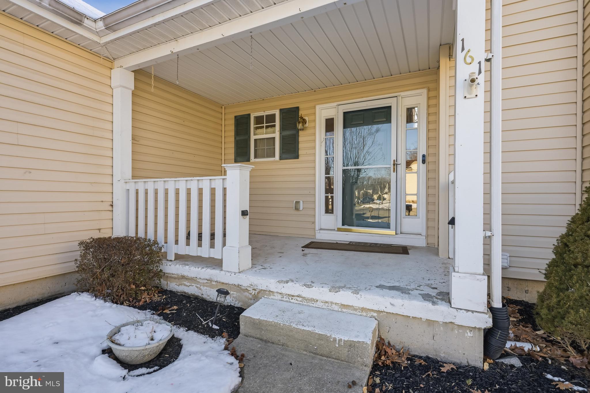 161 W FLAGSTONE DRIVE