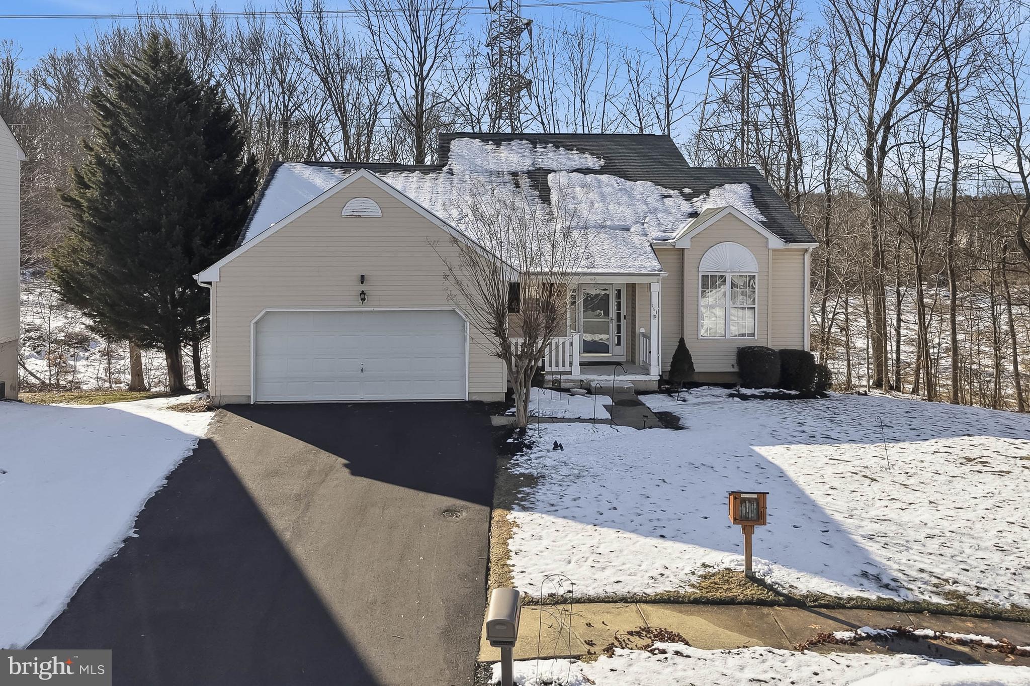 161 W FLAGSTONE DRIVE