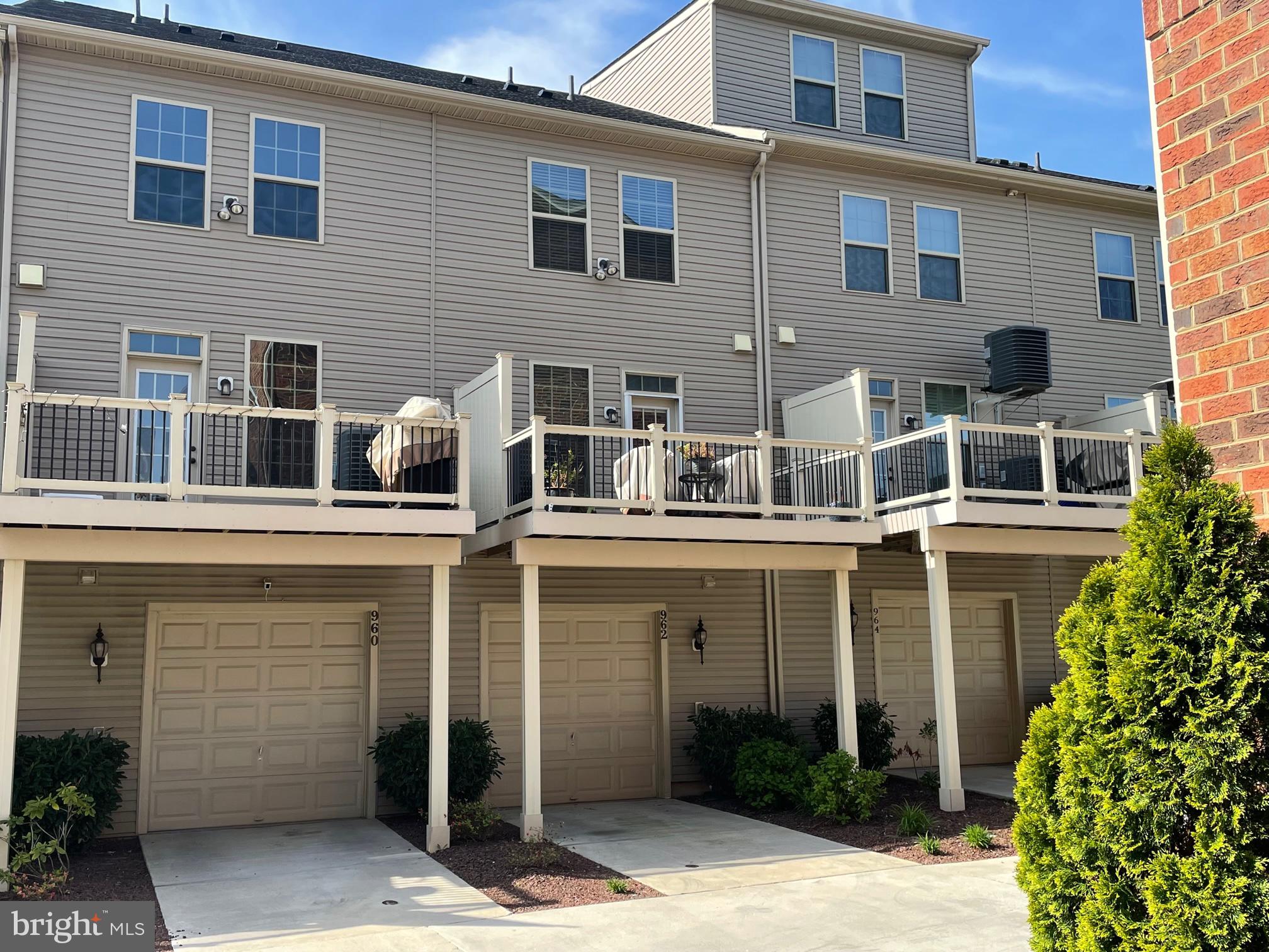 O'DONNELL SQUARE - Residential