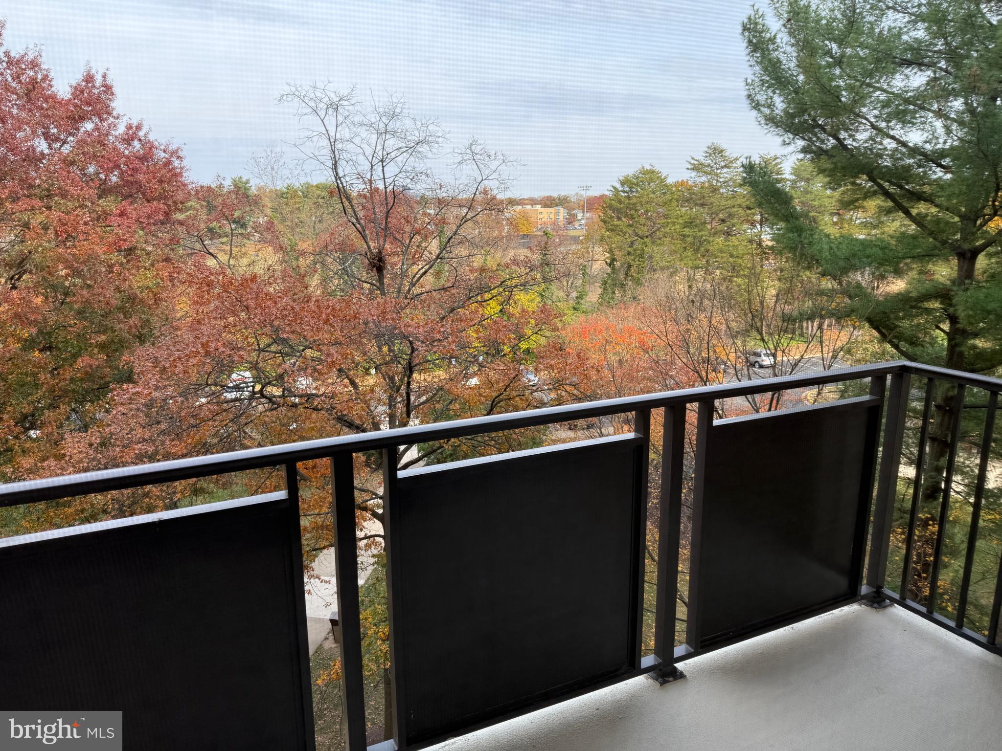 WOODLAKE TOWERS - Residential