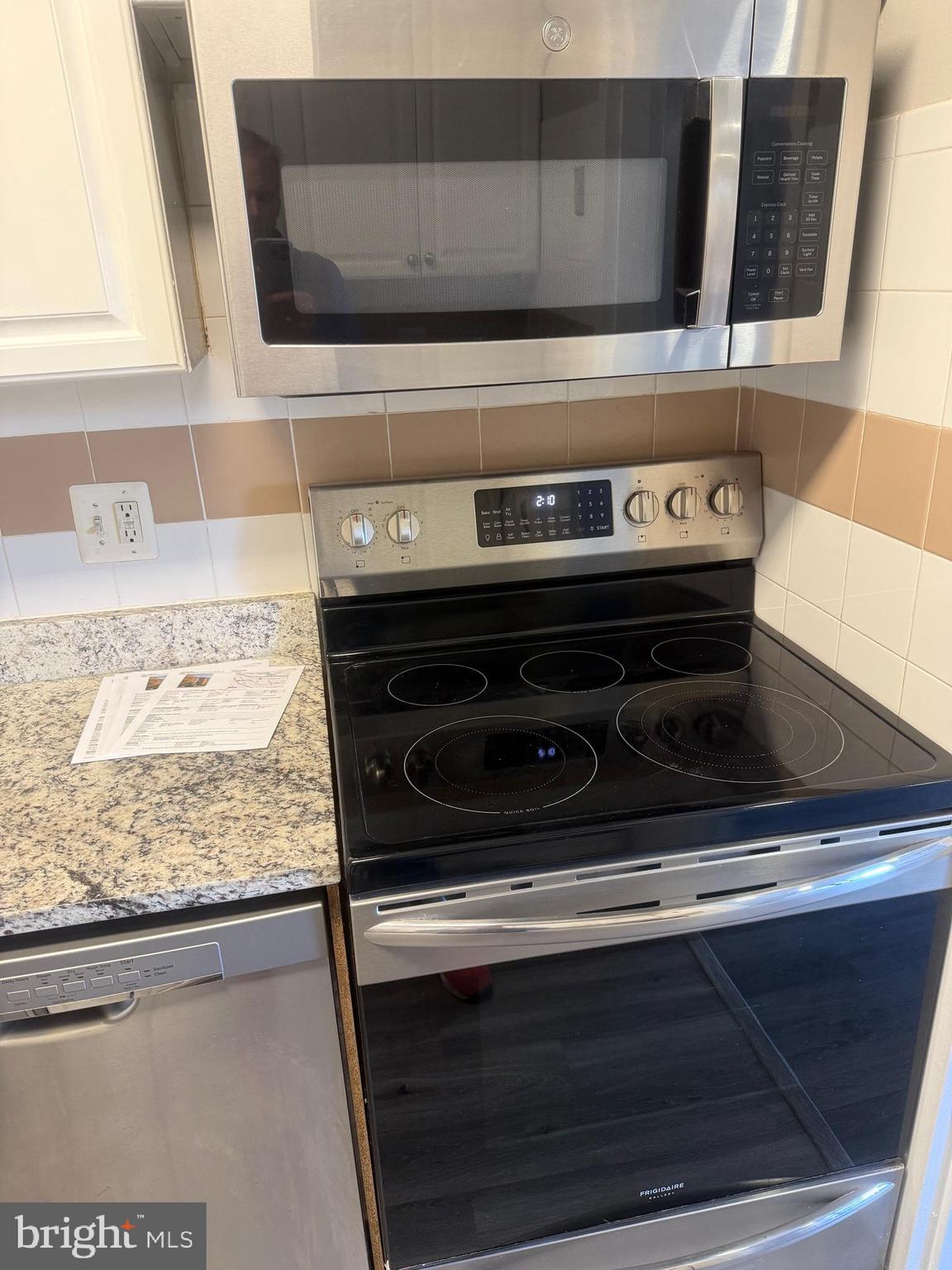 WOODLAKE TOWERS - Residential