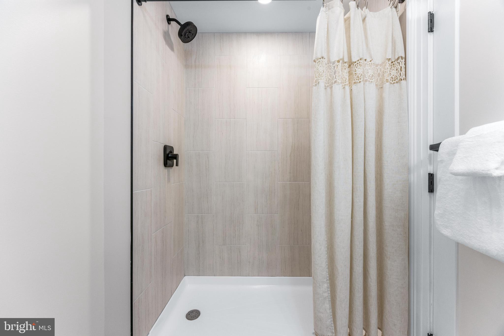 BEL AIR DOWNTOWN - Residential Lease