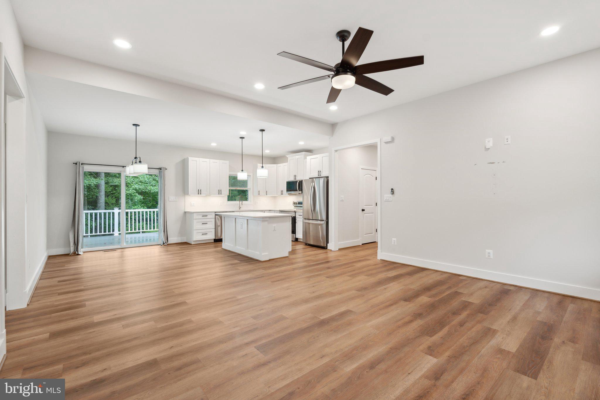 CABIN POINT - Residential Lease