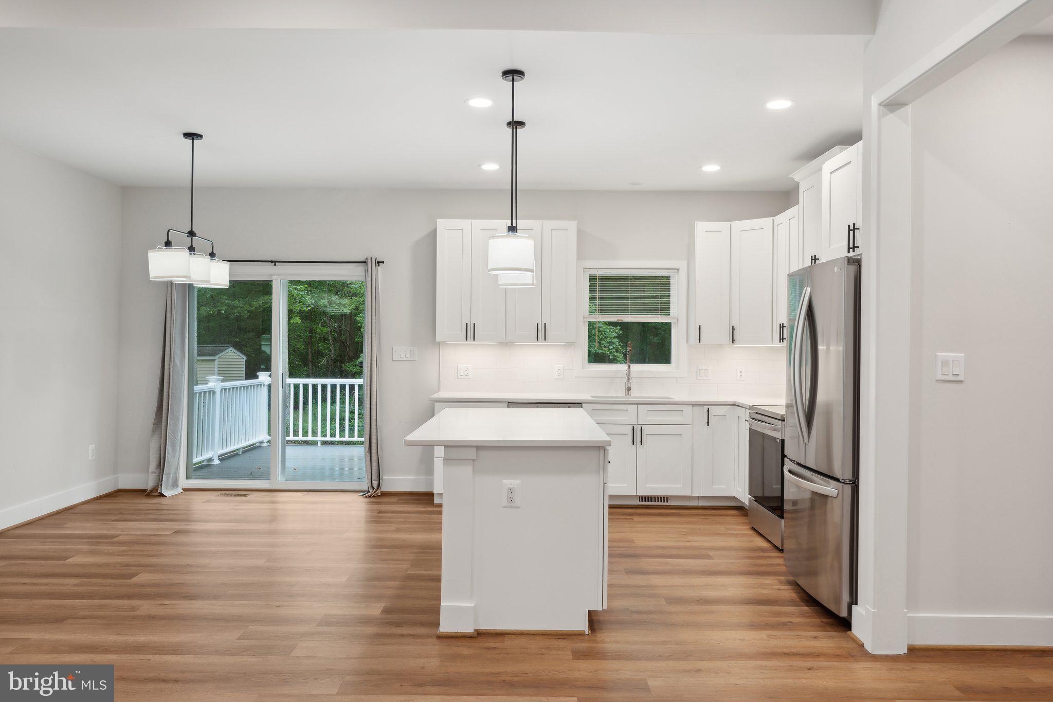 CABIN POINT - Residential Lease