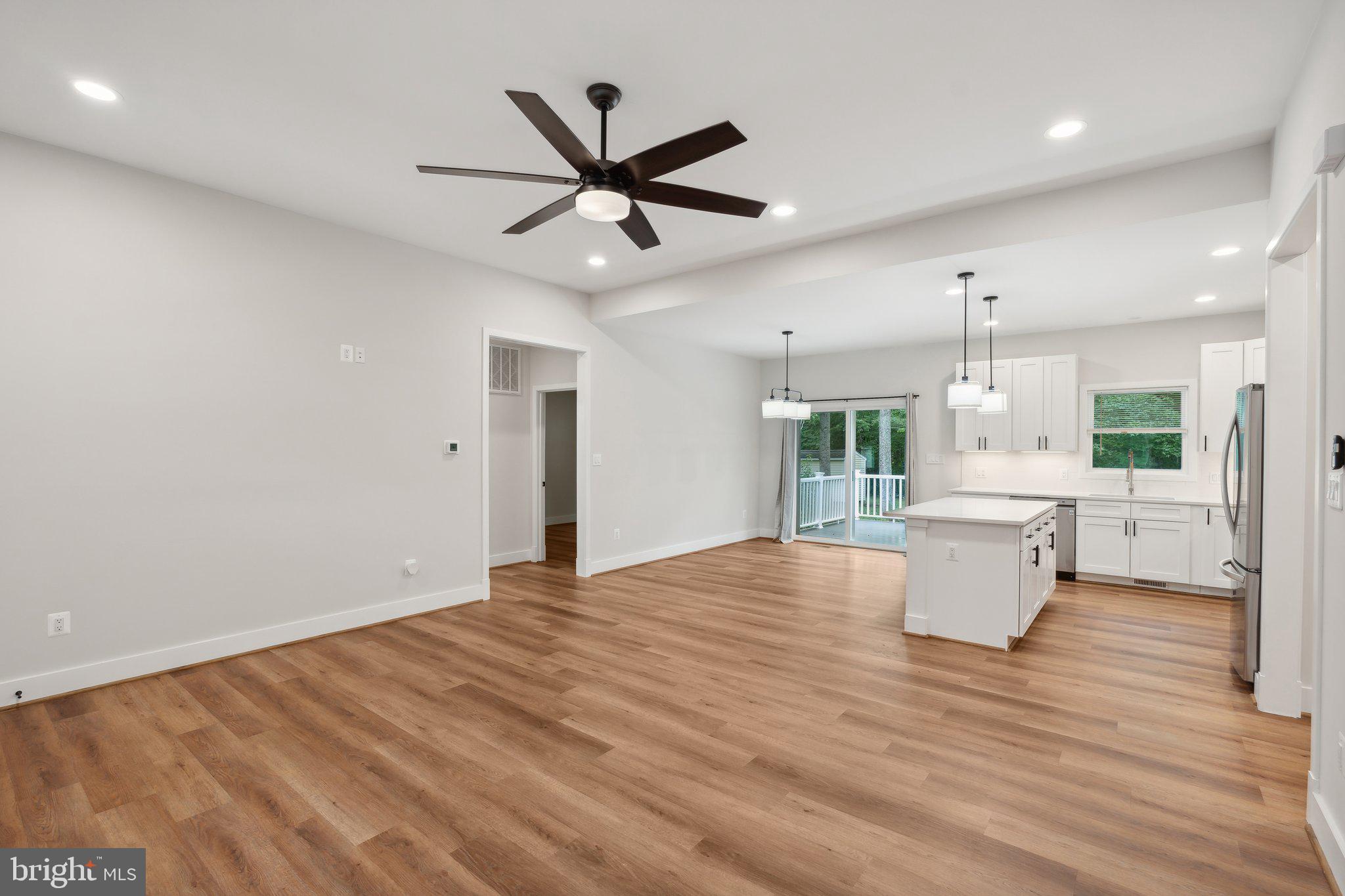 CABIN POINT - Residential Lease