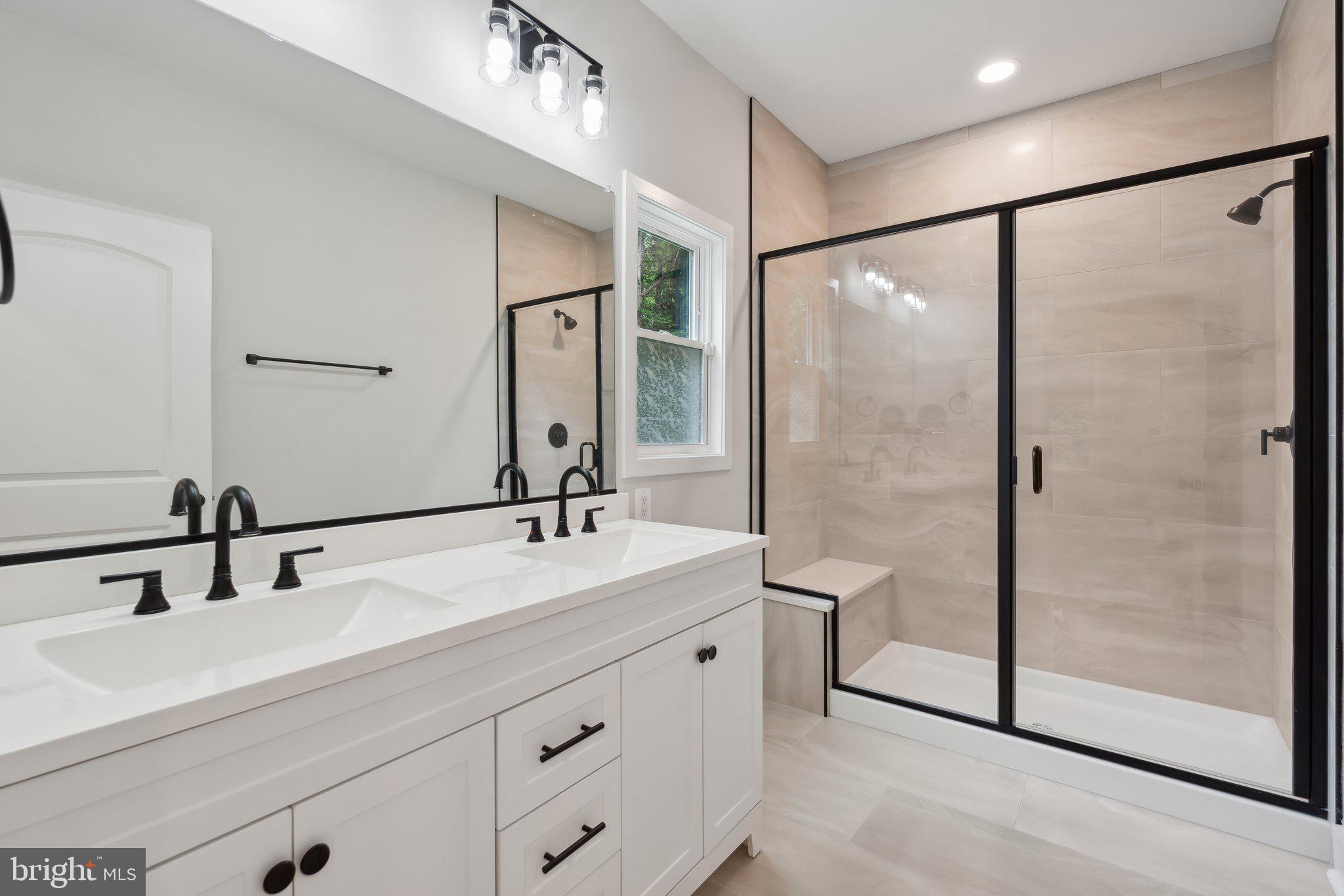 CABIN POINT - Residential Lease