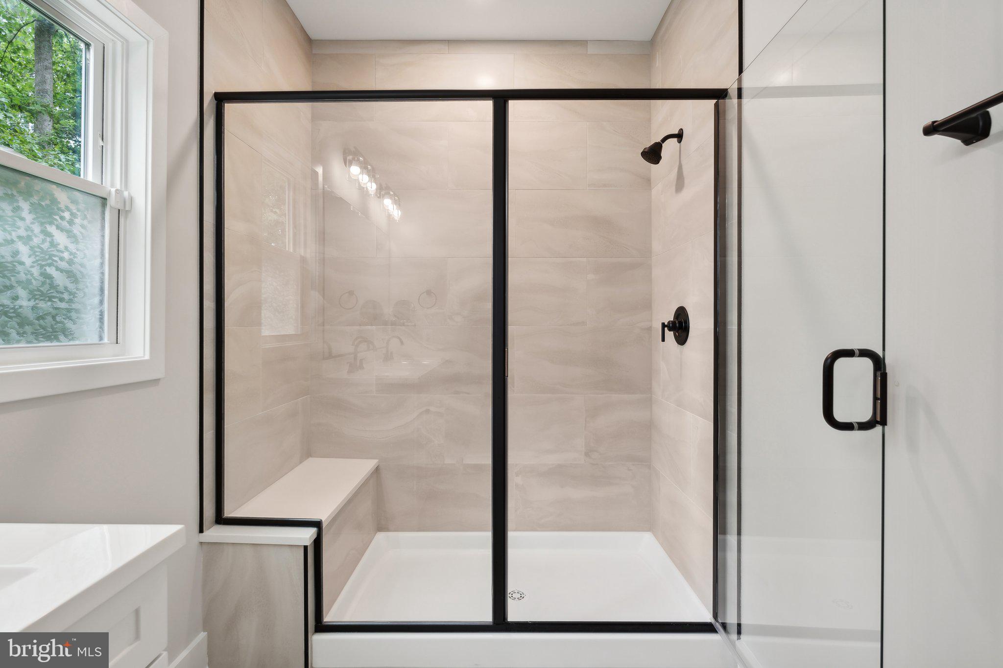 CABIN POINT - Residential Lease