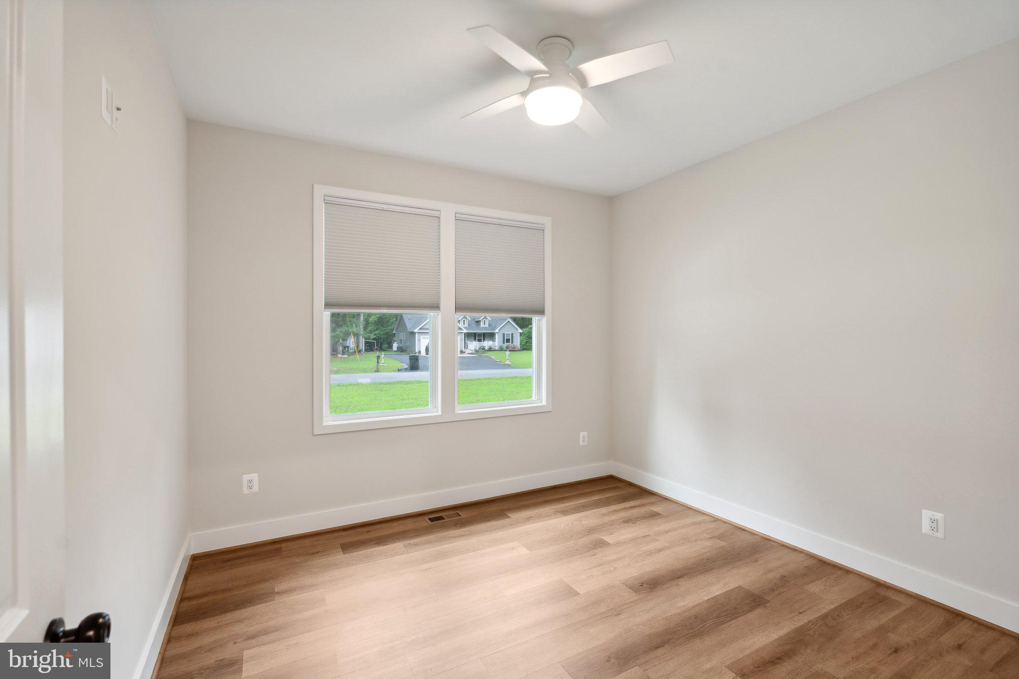 CABIN POINT - Residential Lease