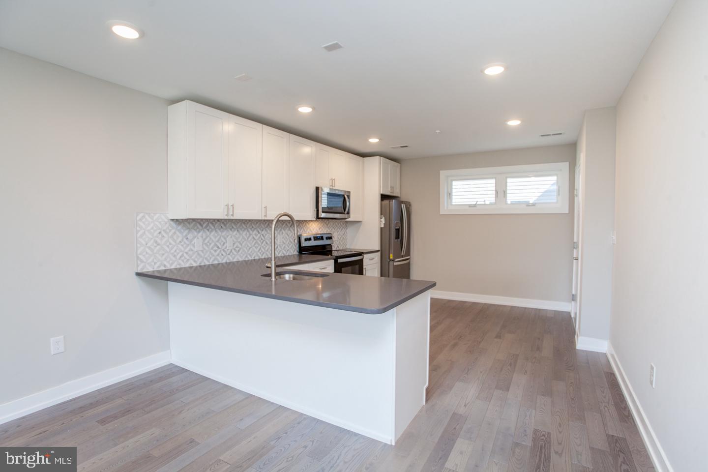 OLDE KENSINGTON - Residential Lease