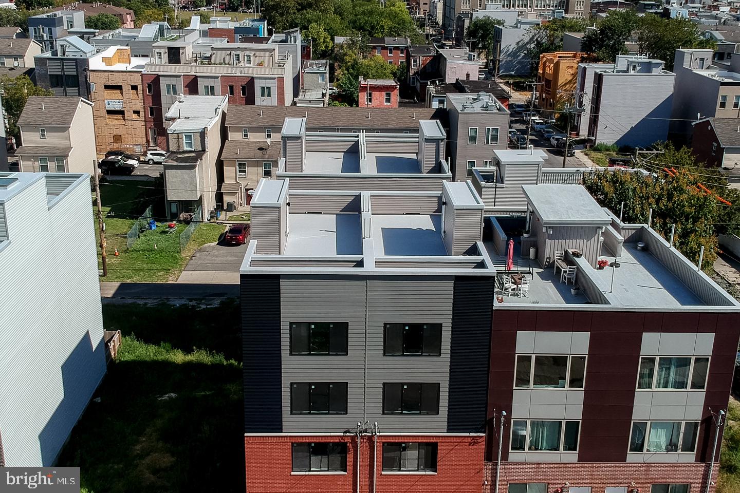 OLDE KENSINGTON - Residential Lease