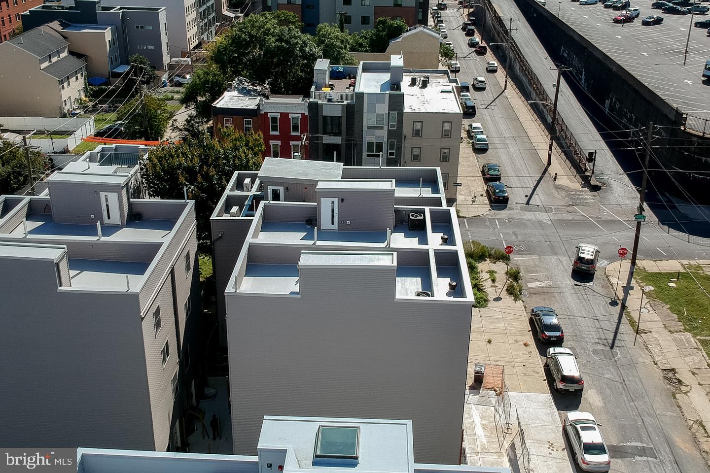 OLDE KENSINGTON - Residential Lease