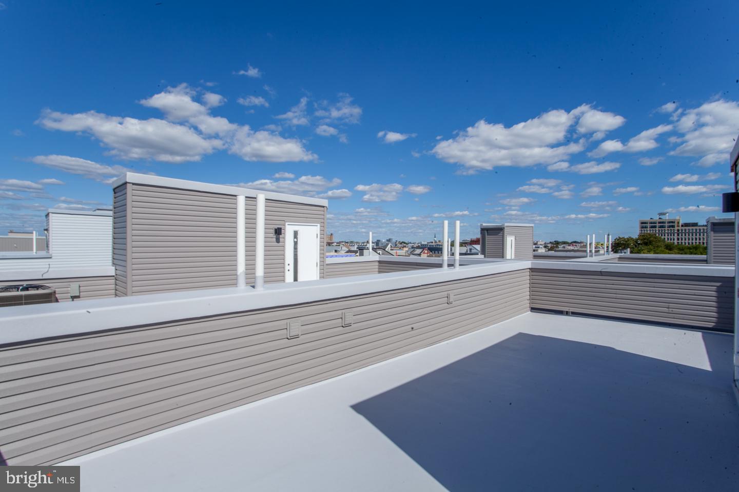 OLDE KENSINGTON - Residential Lease