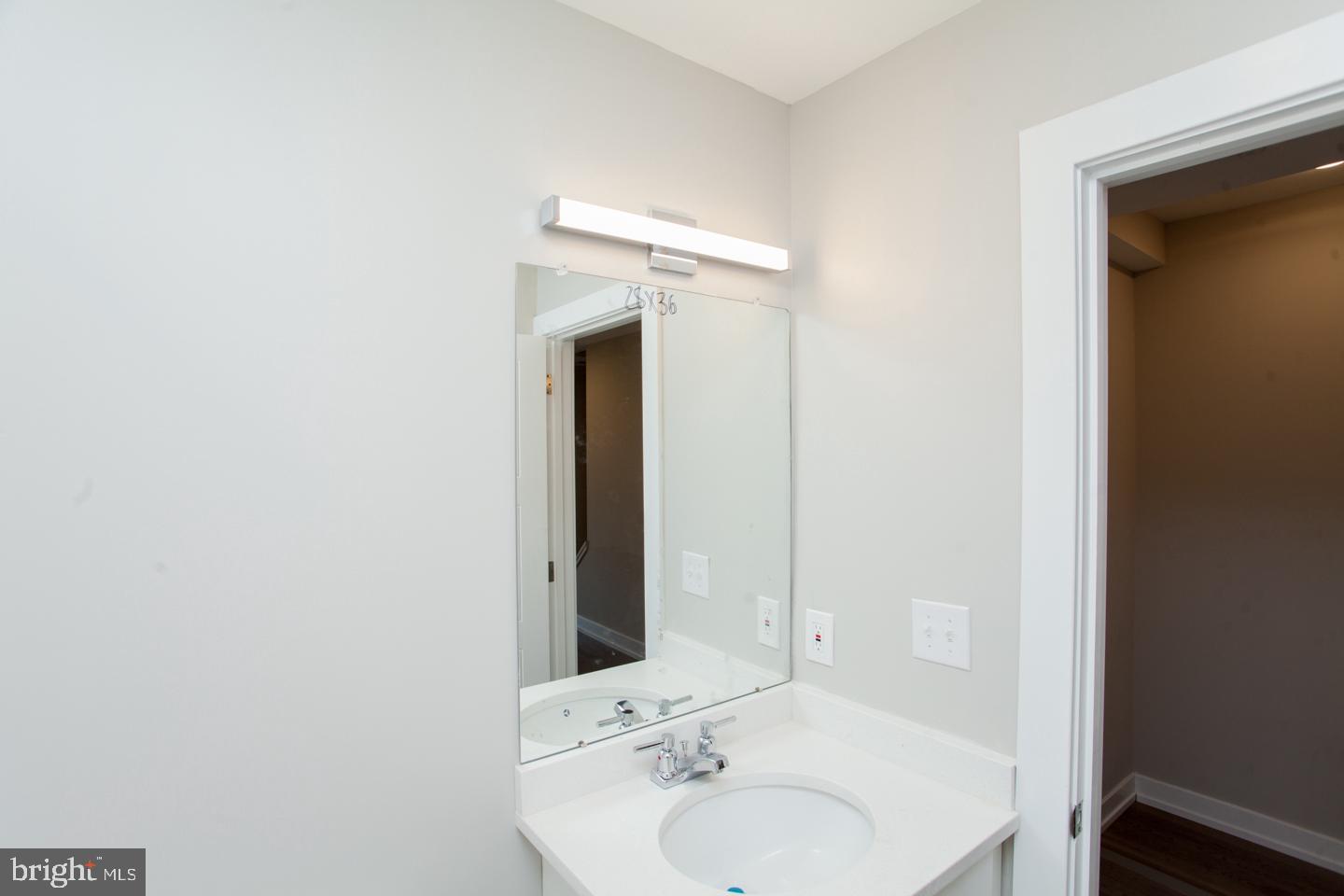 OLDE KENSINGTON - Residential Lease