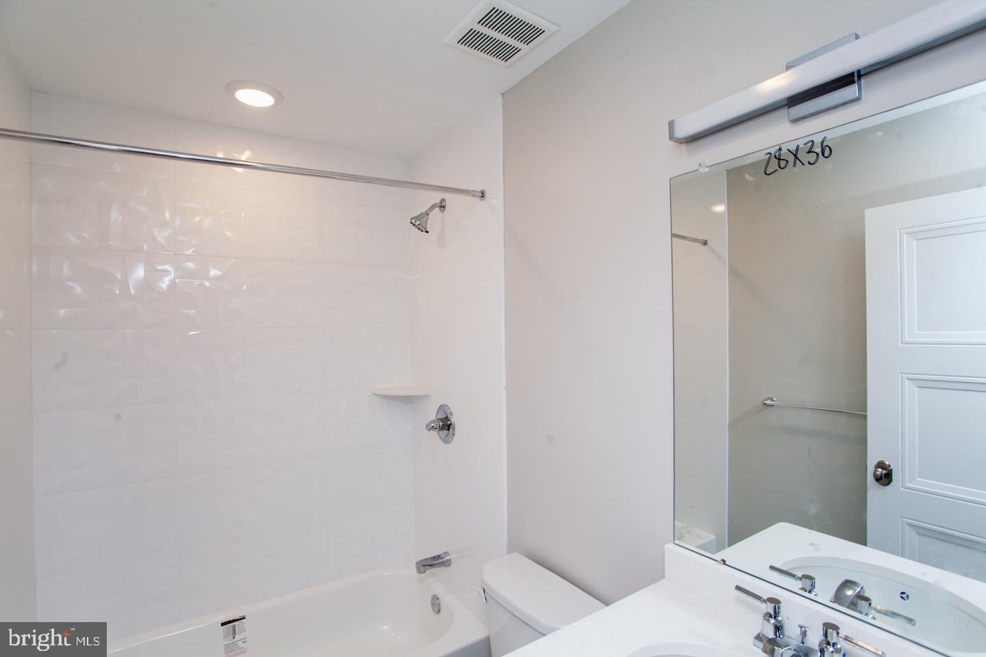 OLDE KENSINGTON - Residential Lease