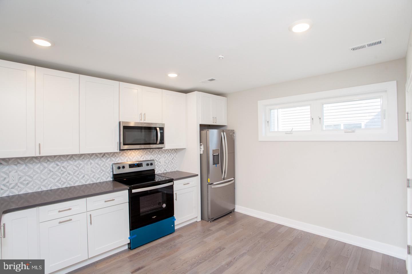 OLDE KENSINGTON - Residential Lease