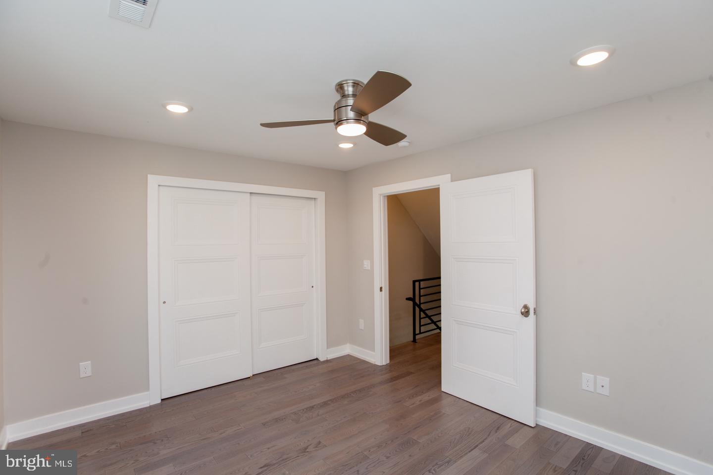 OLDE KENSINGTON - Residential Lease