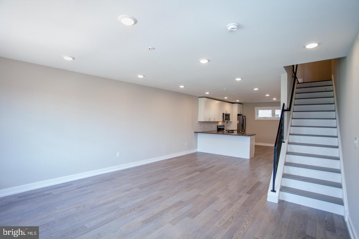 OLDE KENSINGTON - Residential Lease