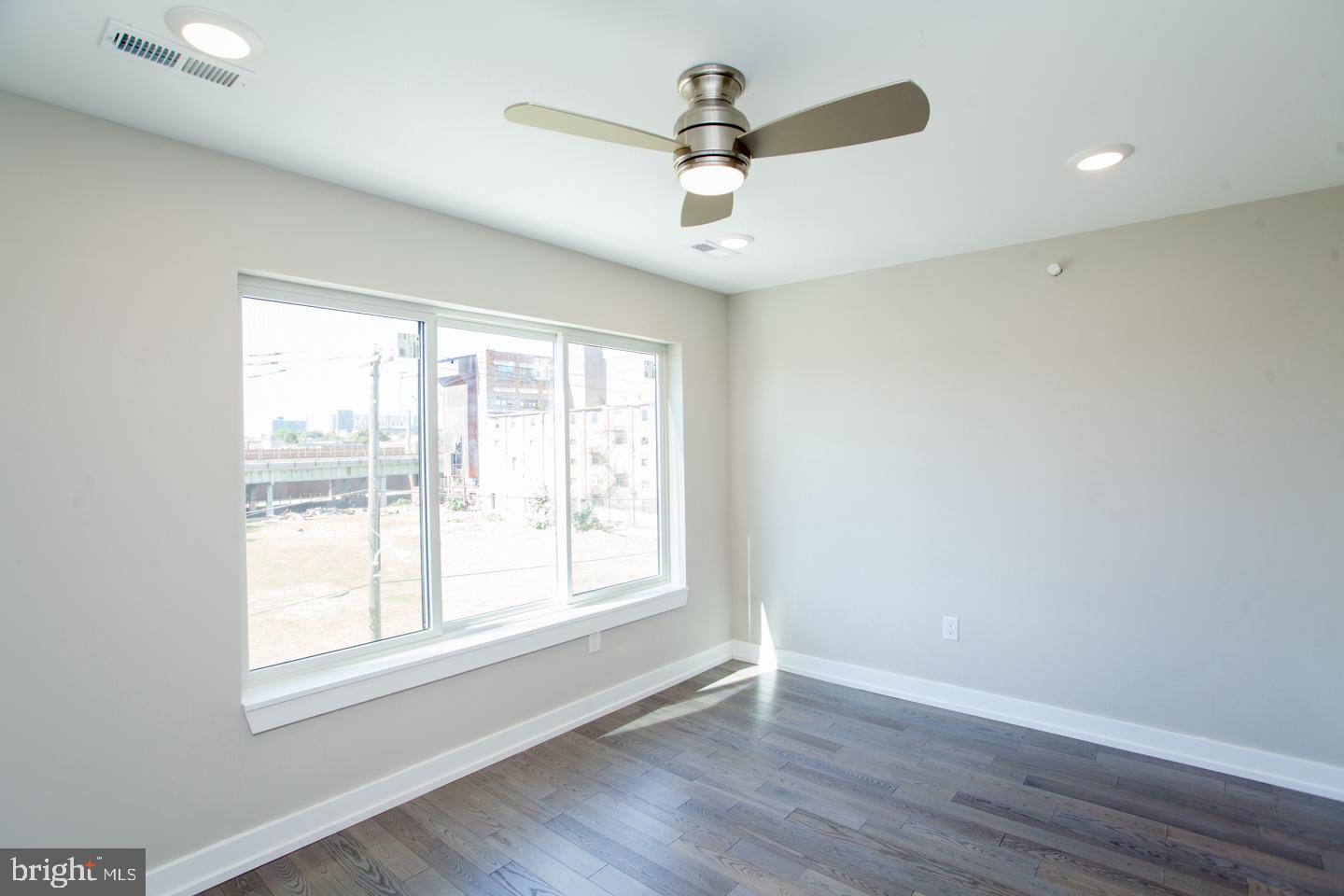 OLDE KENSINGTON - Residential Lease