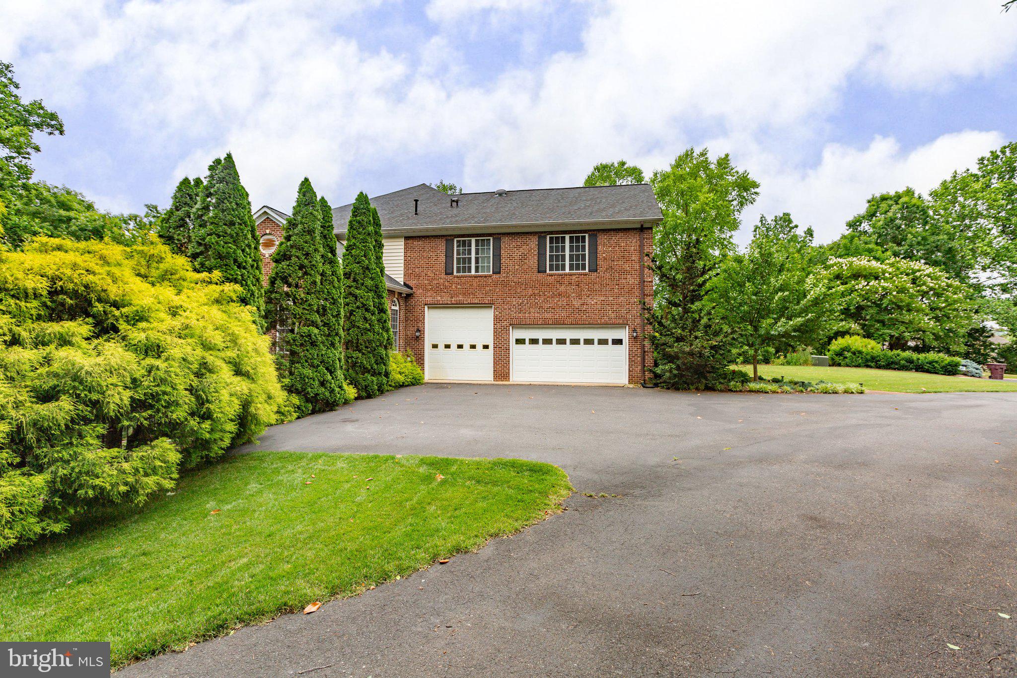 THE FAIRWAYS - Residential