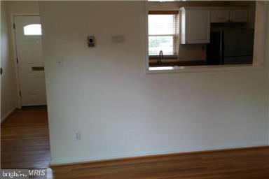 WARWICK VILLAGE - Residential Lease