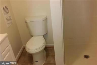 WARWICK VILLAGE - Residential Lease