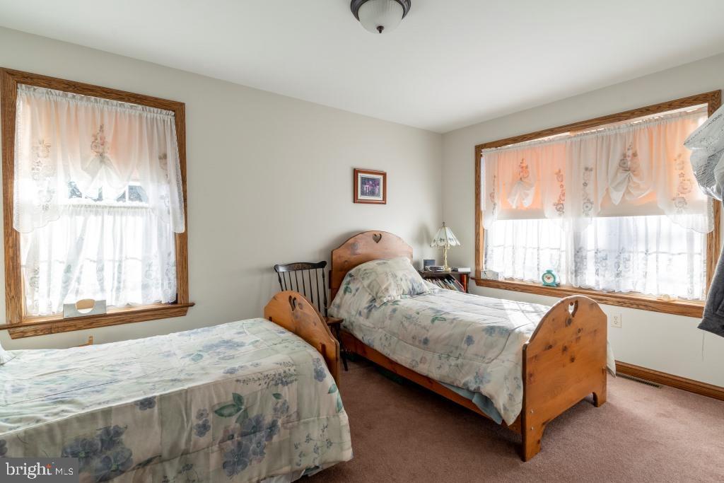 BRECKNOCK TOWNSHIP - Residential